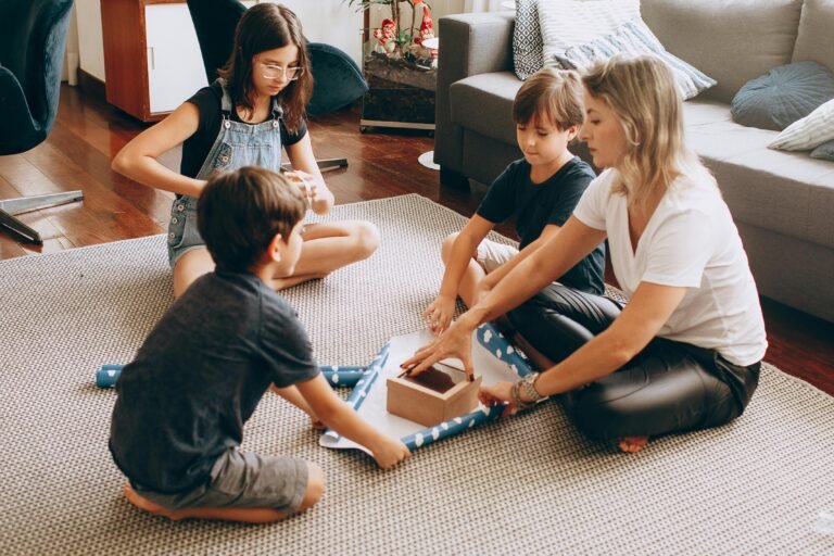Family-friendly crafts - Photo by Helena Lopes