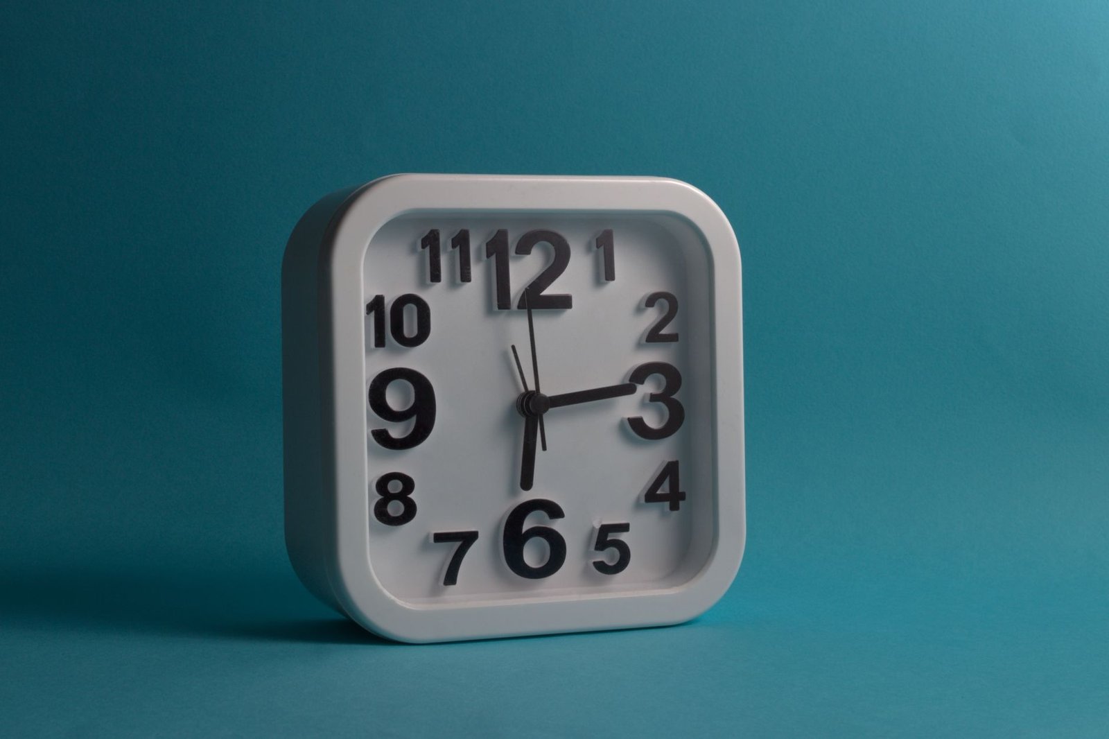 The 10-Minute Morning Huddle — 5 Simple Daily Rituals That Will Transform Your Family Life in 2026